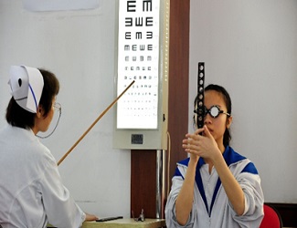 矫正近视